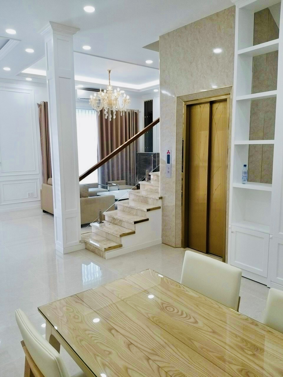 Bán Biệt Thự Liên Kế Mỹ Giang Đường Đô Đốc Tuyết Phú Mỹ Hưng Q7