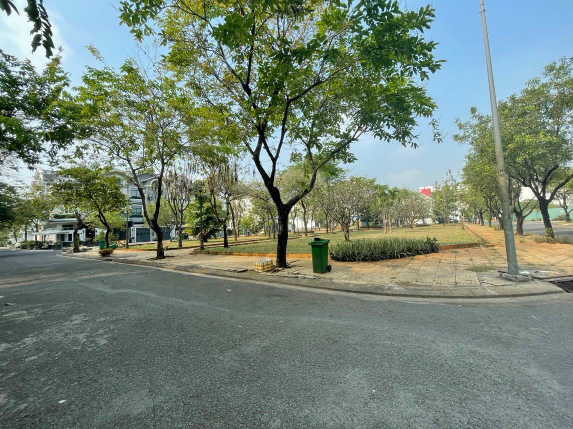 Bán Căn Hộ Dịch Vụ Số 1 Đường Số 3 Sadeco Ven Sông, P.Tân Phong, Quận 7