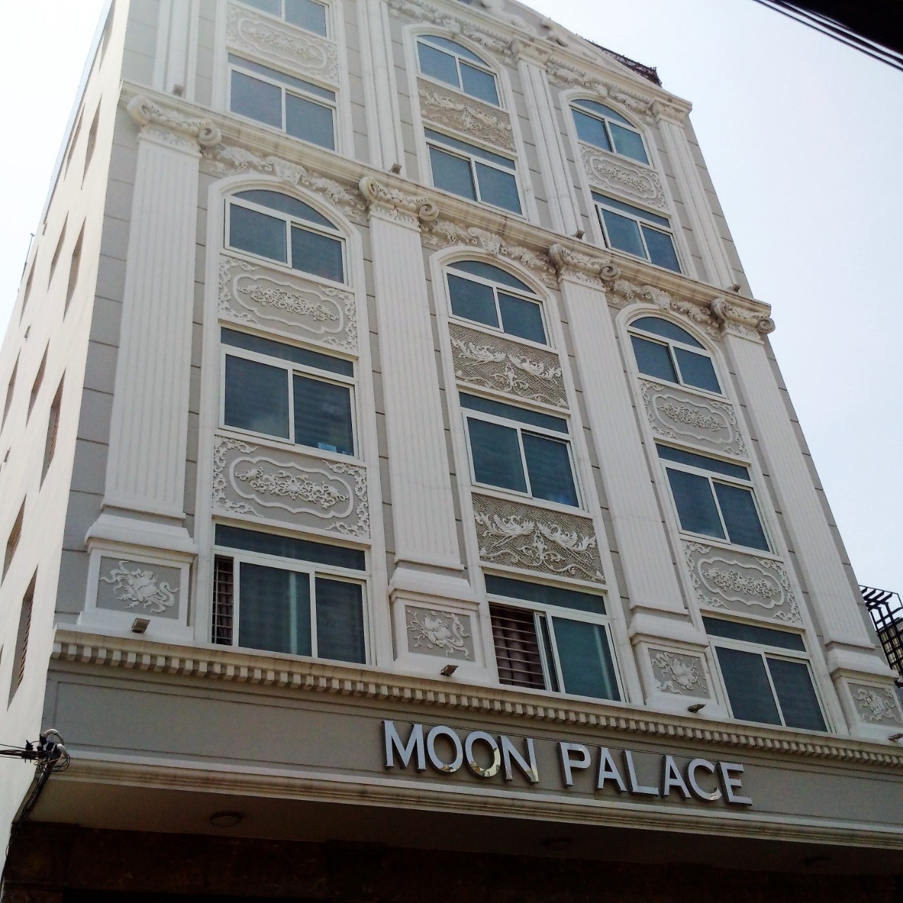 Bán Tòa Nhà Moon Palace Đường Số 41 Quận 7