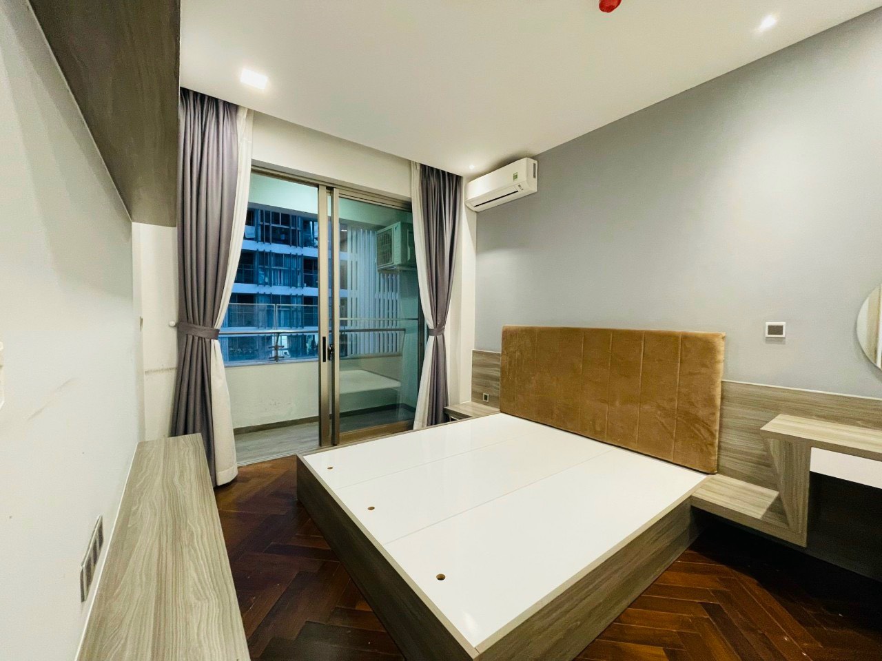 Bán Căn Hộ Cao Cấp Midtown M6 The Symphony Lầu 5 Full Nội Thất