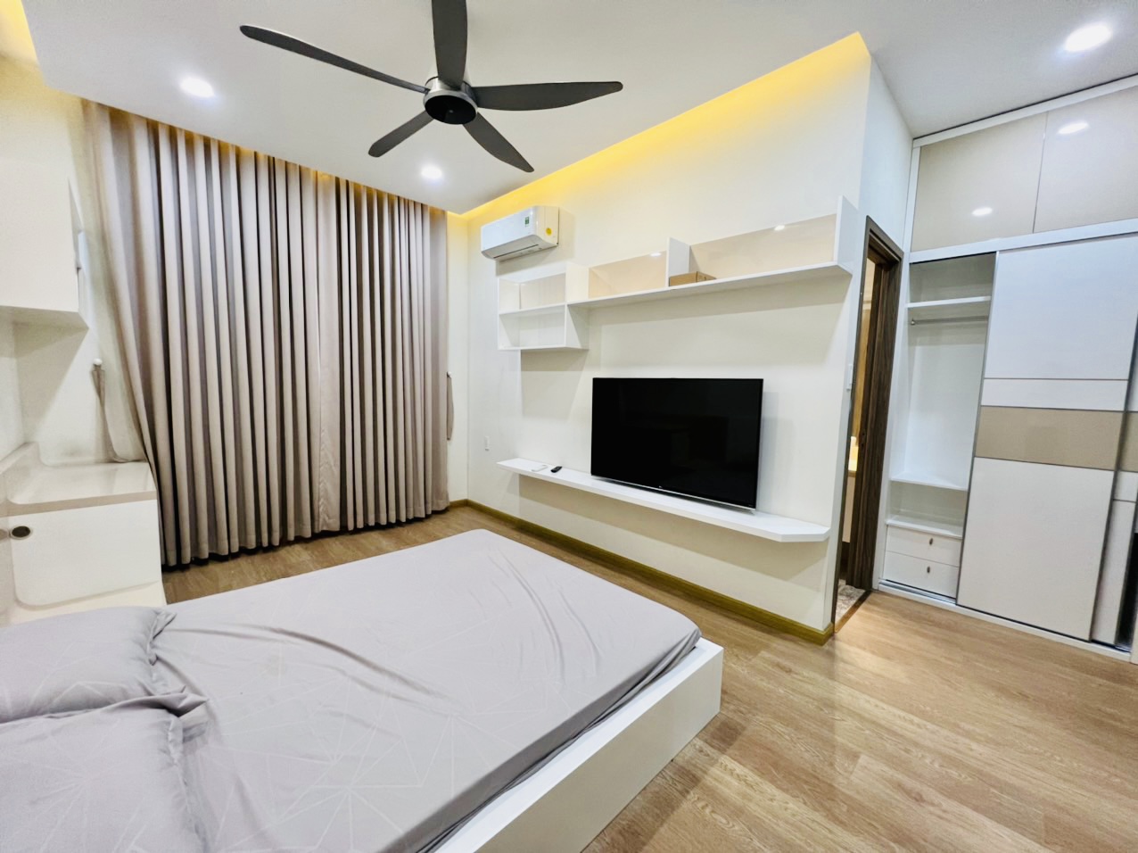 Bán Nhà Phố Đường Số 14 KDC Kim Lam Kênh Tẻ Q7